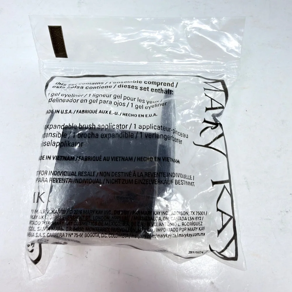 Mary Kay Gel Eyeliner Jet Black .15 oz 4.5g Expandable Brush Applicator Sealed